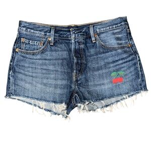 Levi’s Cherry shorts